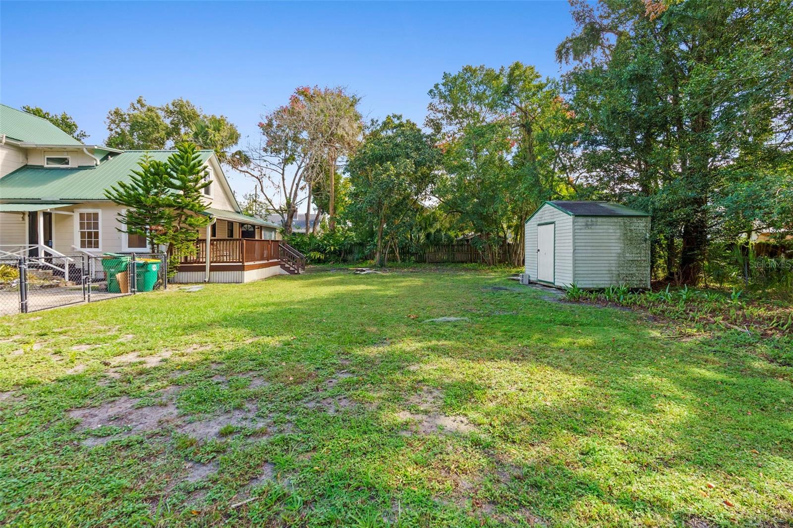 210 W UNIVERSITY AVENUE