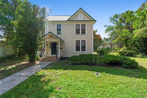 Photo of 210 W University Avenue, Deland, FL 32720 (MLS # V4945577) Photo of 210 W University Avenue, Deland, FL 32720 (MLS # V4945577)