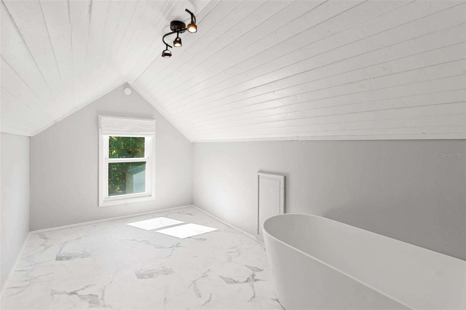 UNIVERSITY PLACE DELAND - Residential