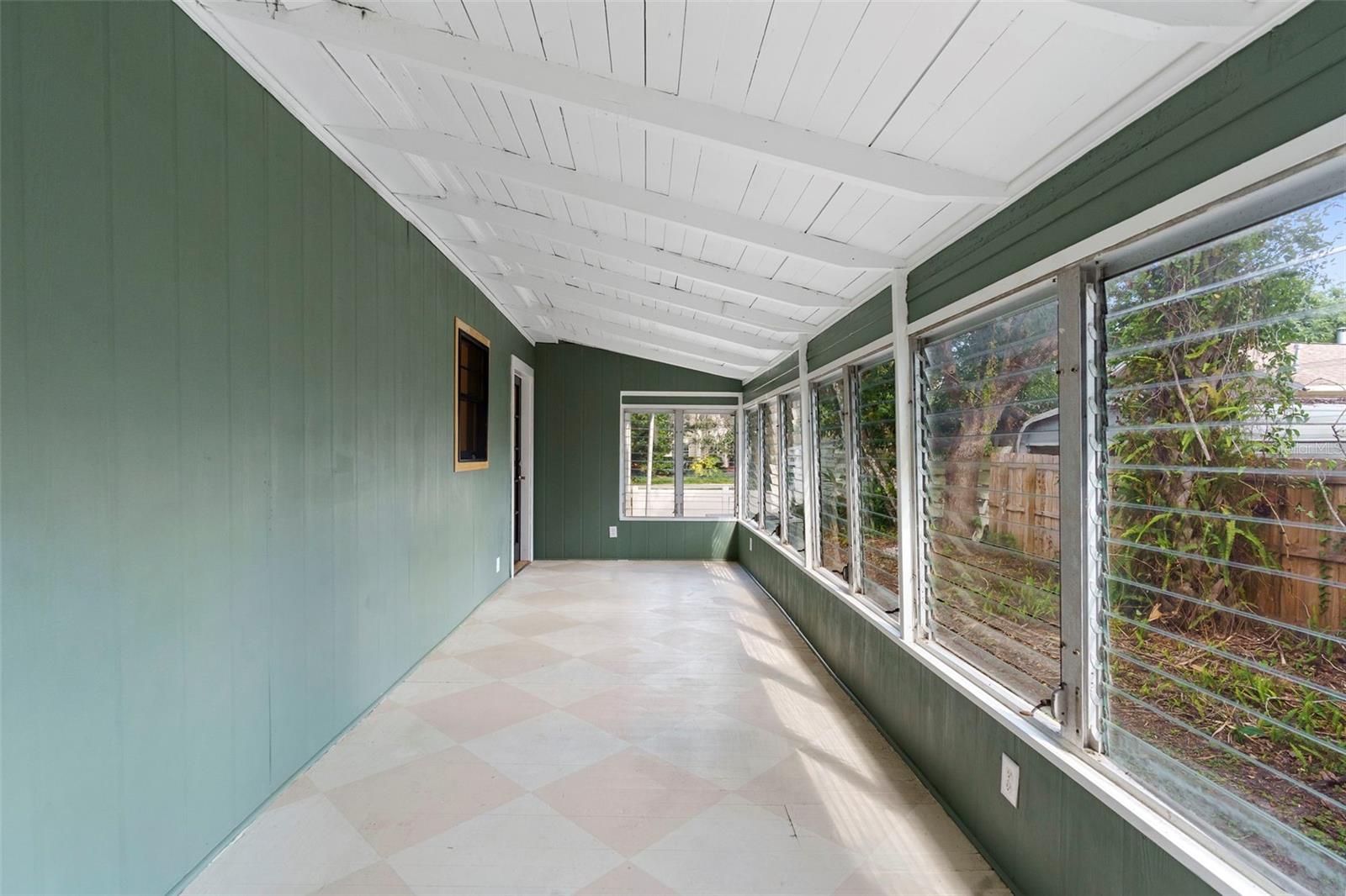 UNIVERSITY PLACE DELAND - Residential