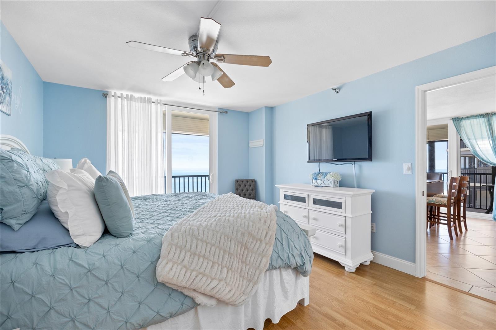 SHORES OF MADEIRA CONDO - Residential