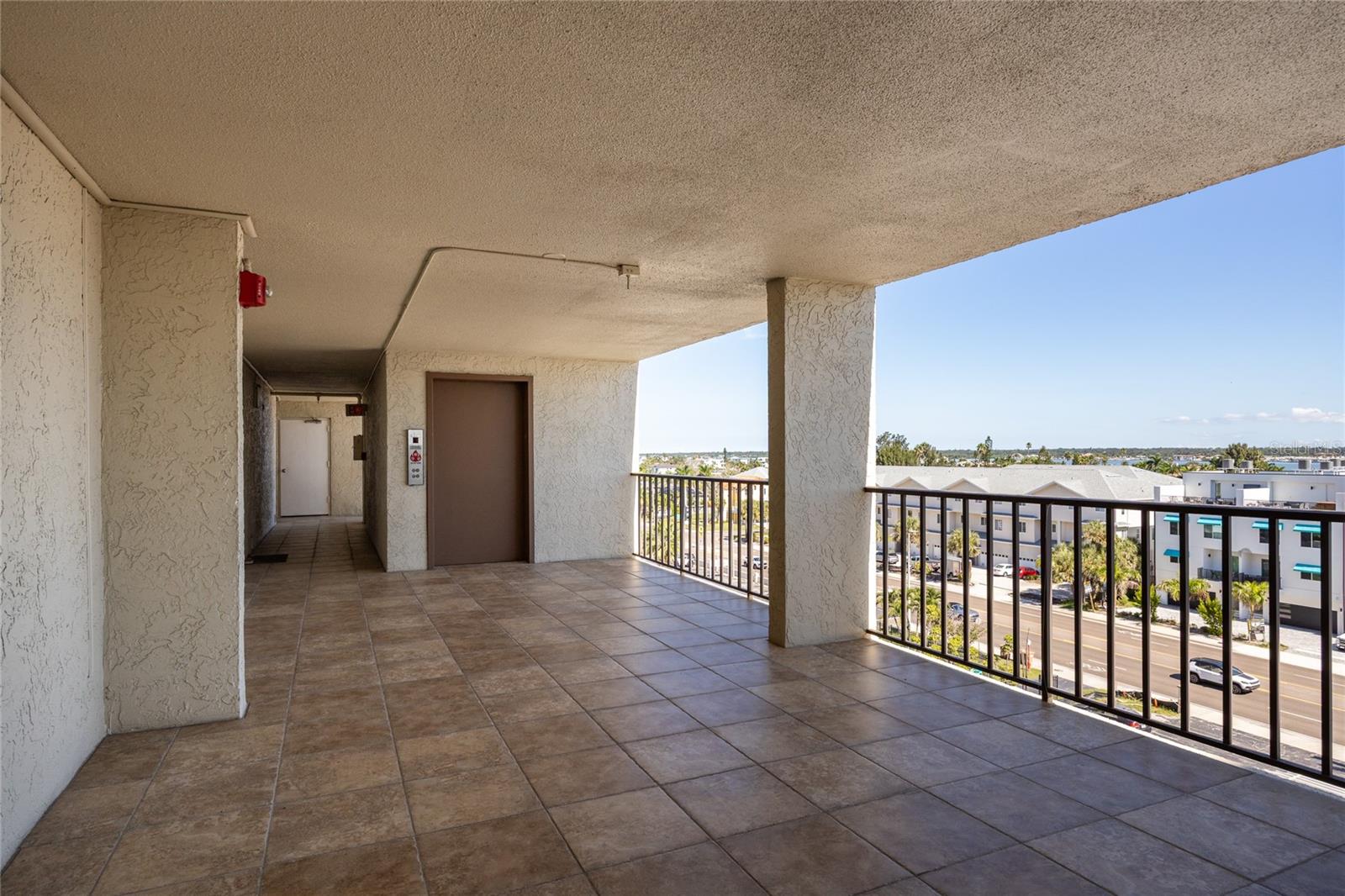 SHORES OF MADEIRA CONDO - Residential