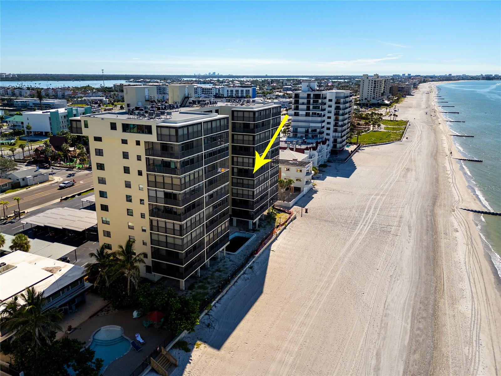 SHORES OF MADEIRA CONDO - Residential