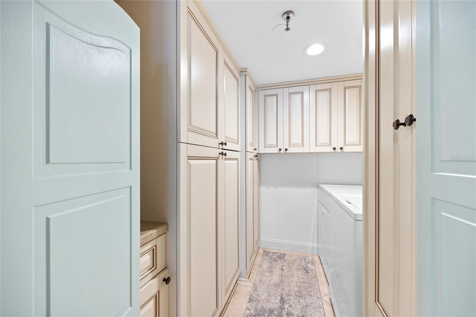 SHORES OF MADEIRA CONDO - Residential