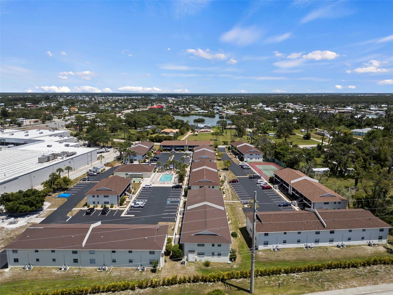 PALM MANOR - Residential