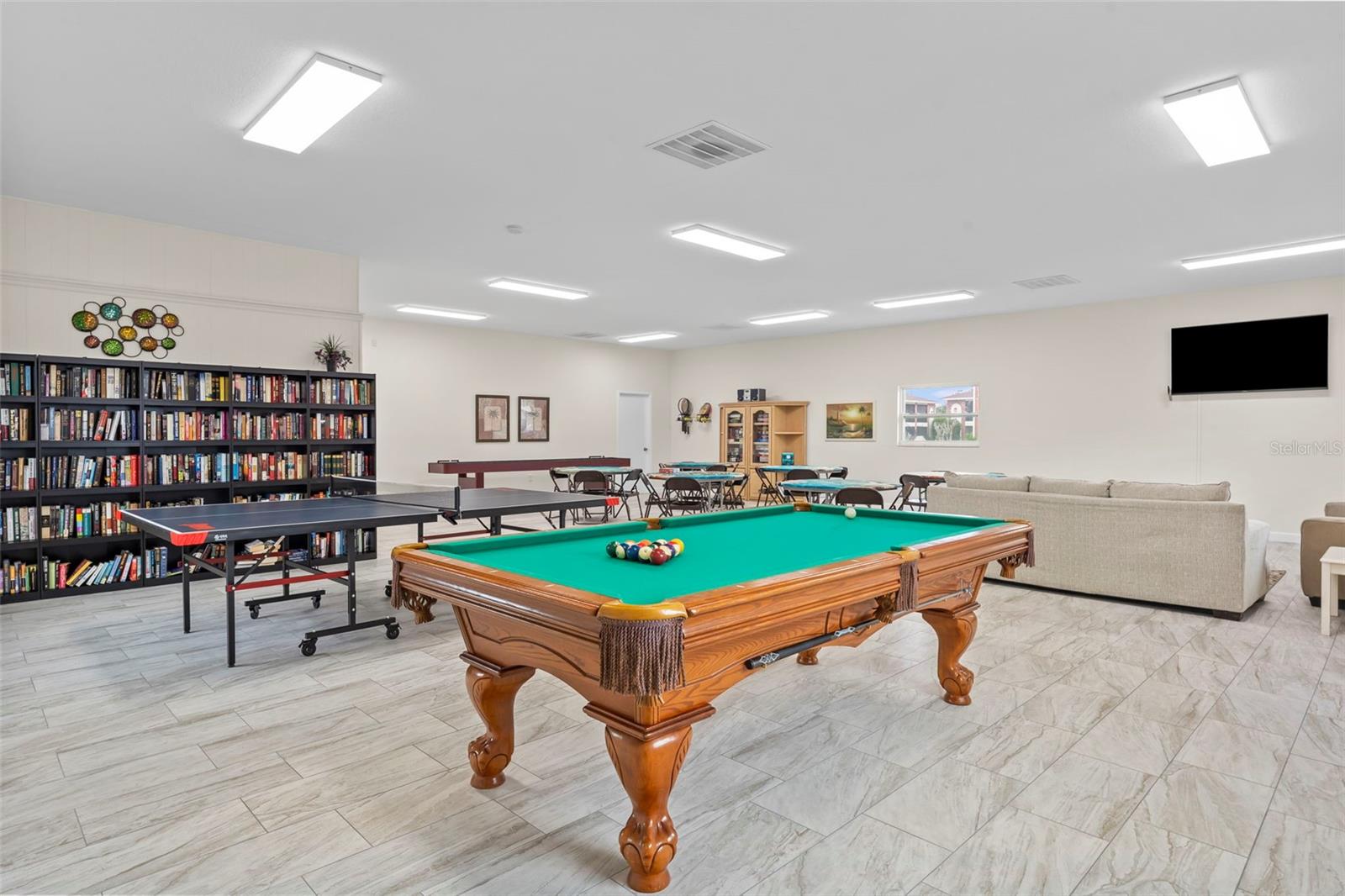 PALM MANOR - Residential