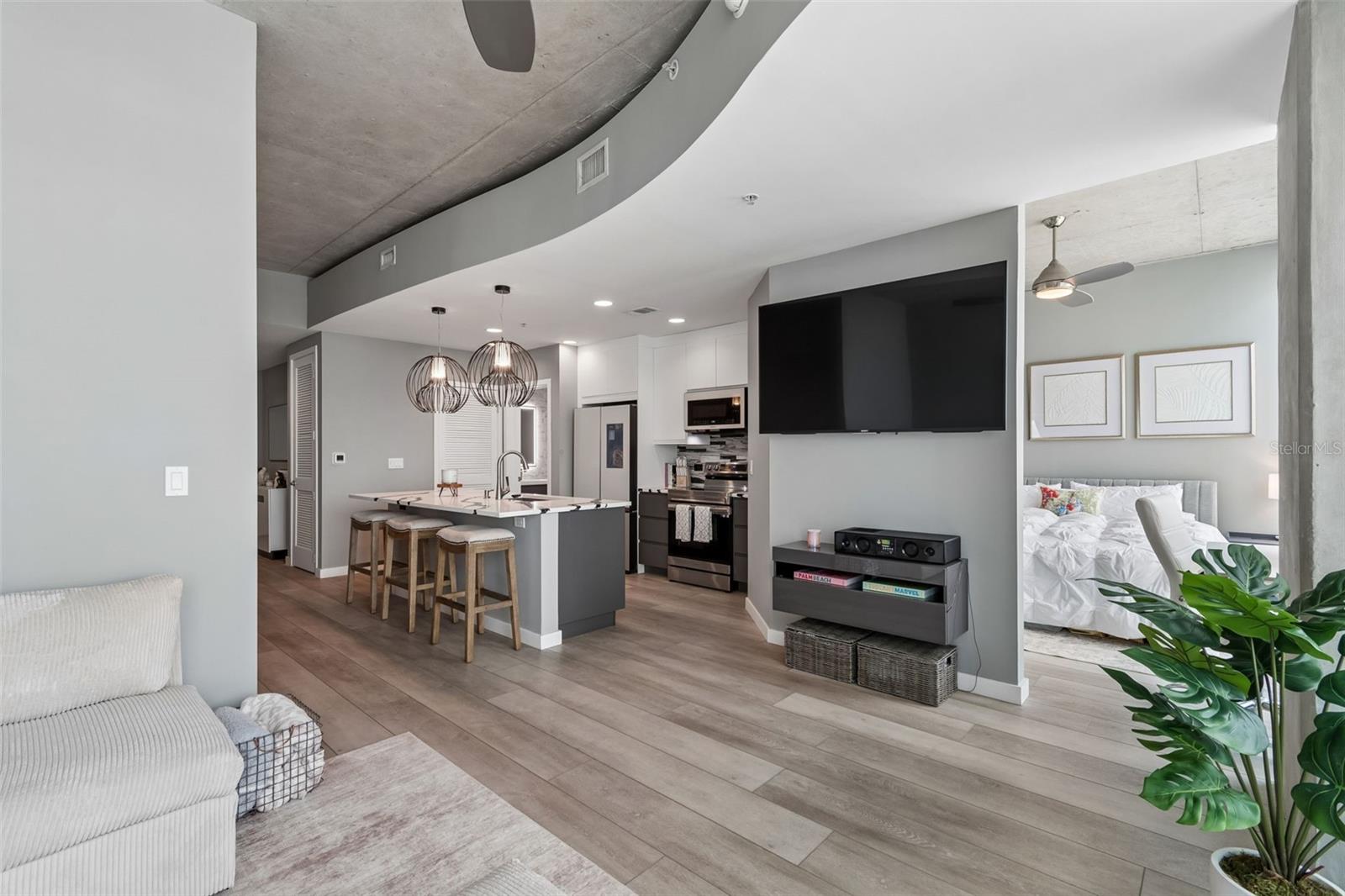 SKYPOINT A CONDO - Residential