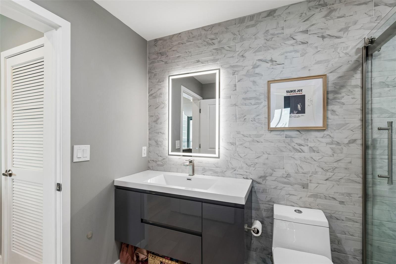 SKYPOINT A CONDO - Residential