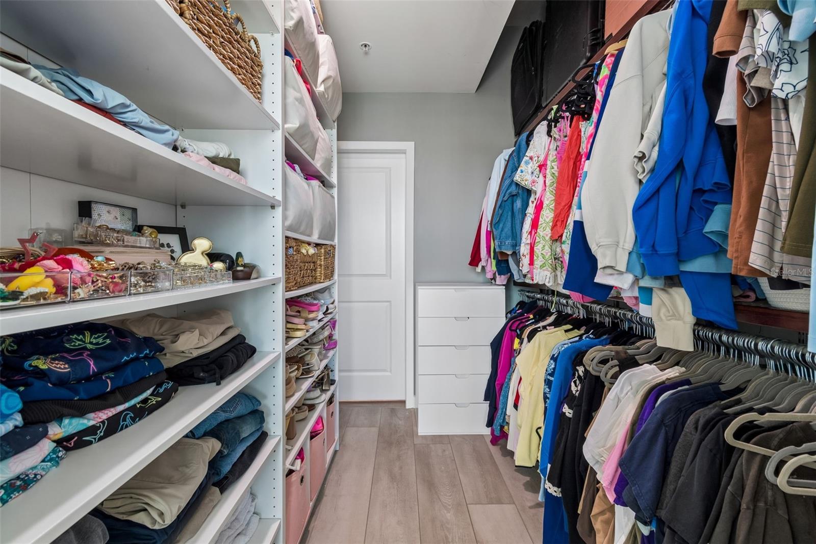 SKYPOINT A CONDO - Residential