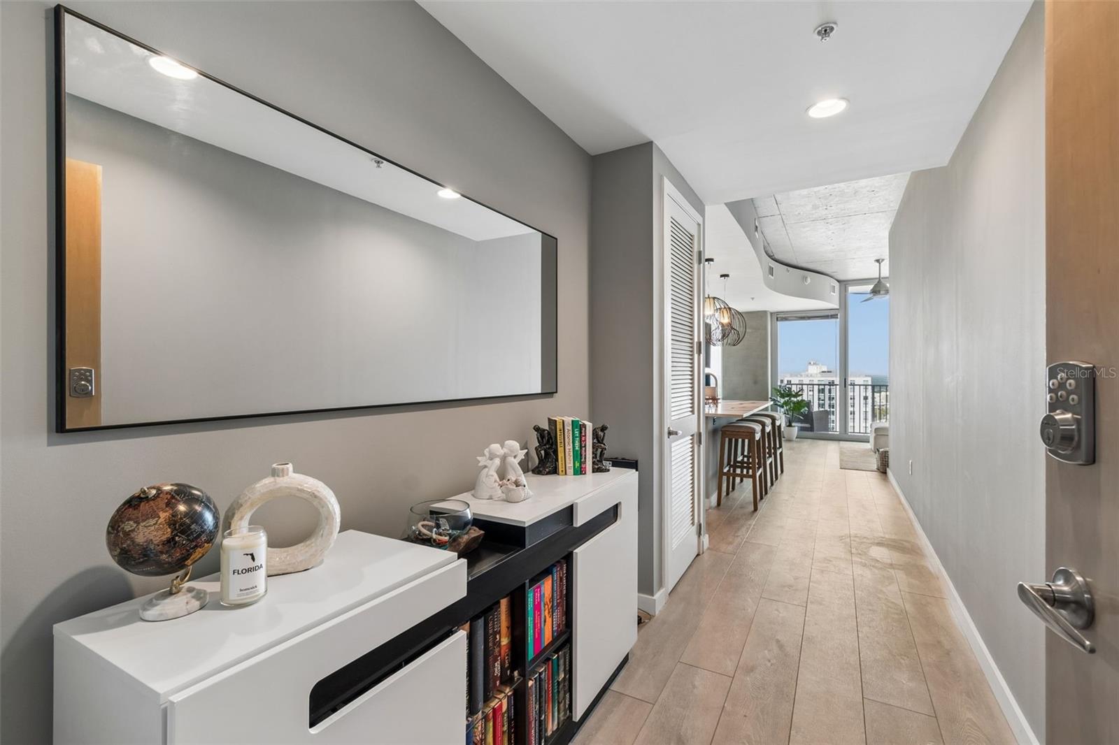 SKYPOINT A CONDO - Residential