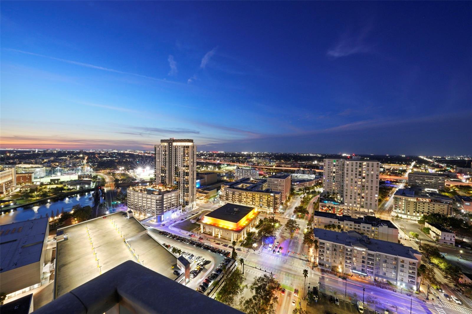 SKYPOINT A CONDO - Residential