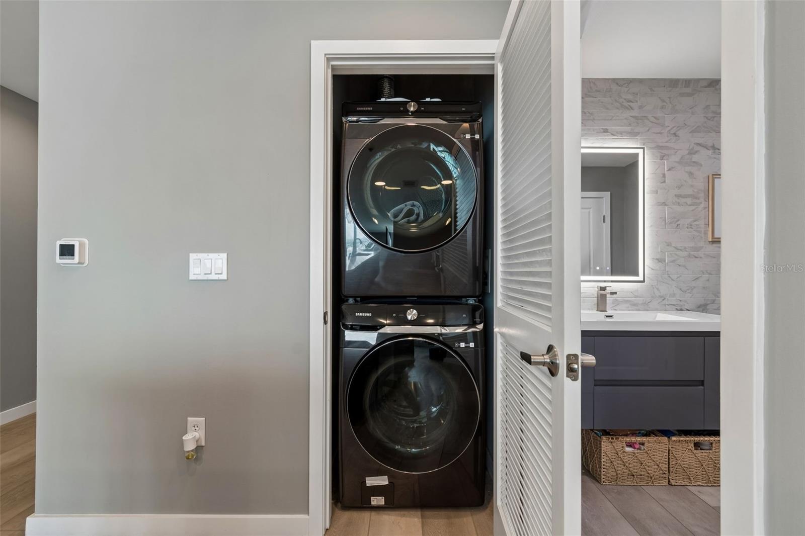 SKYPOINT A CONDO - Residential