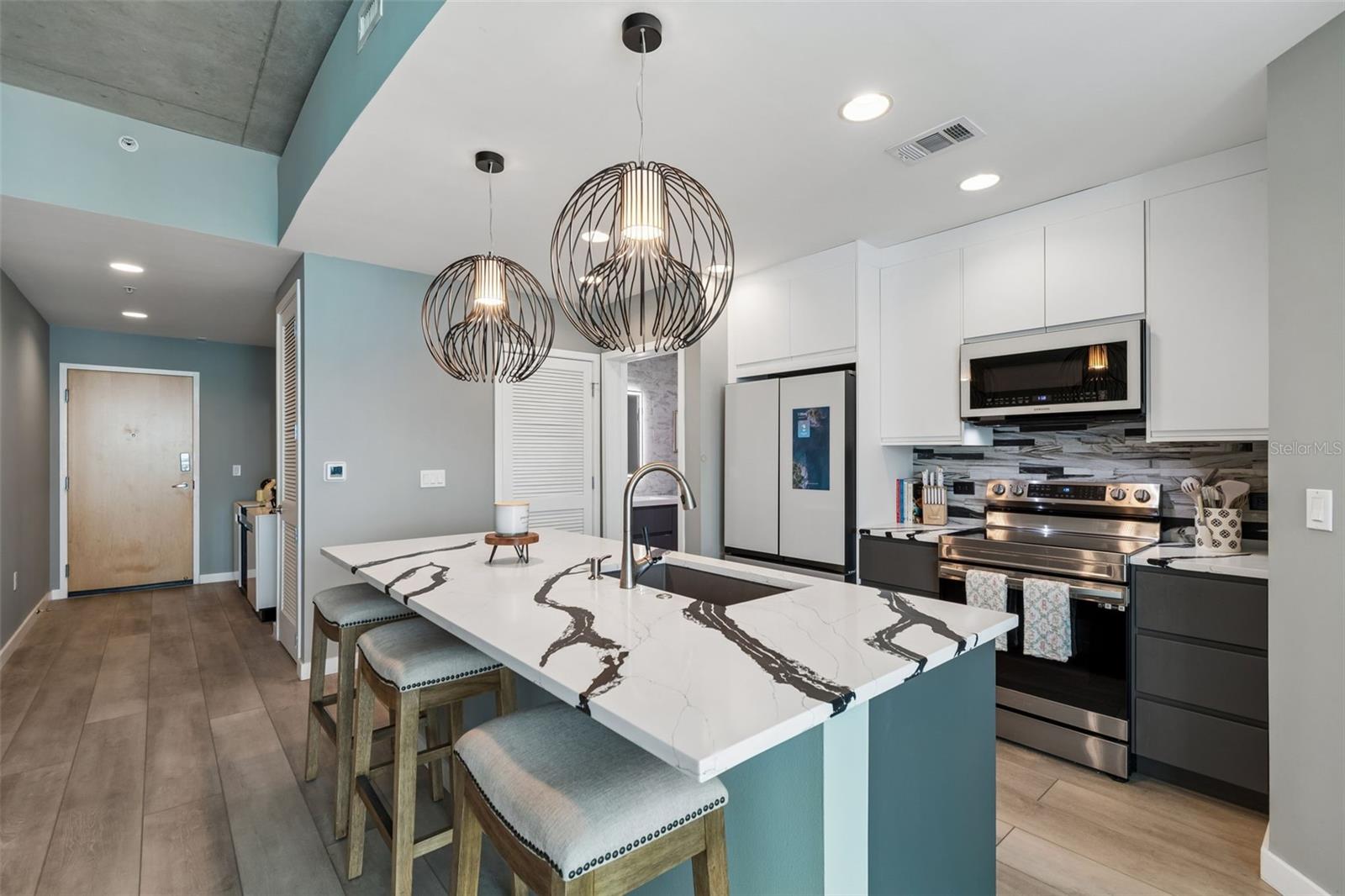 SKYPOINT A CONDO - Residential