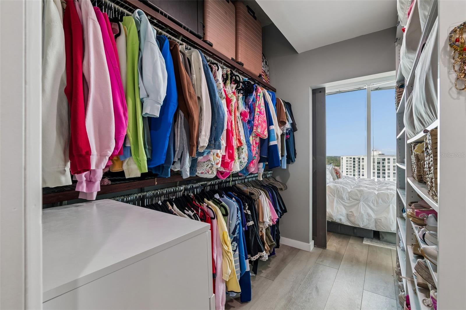 SKYPOINT A CONDO - Residential