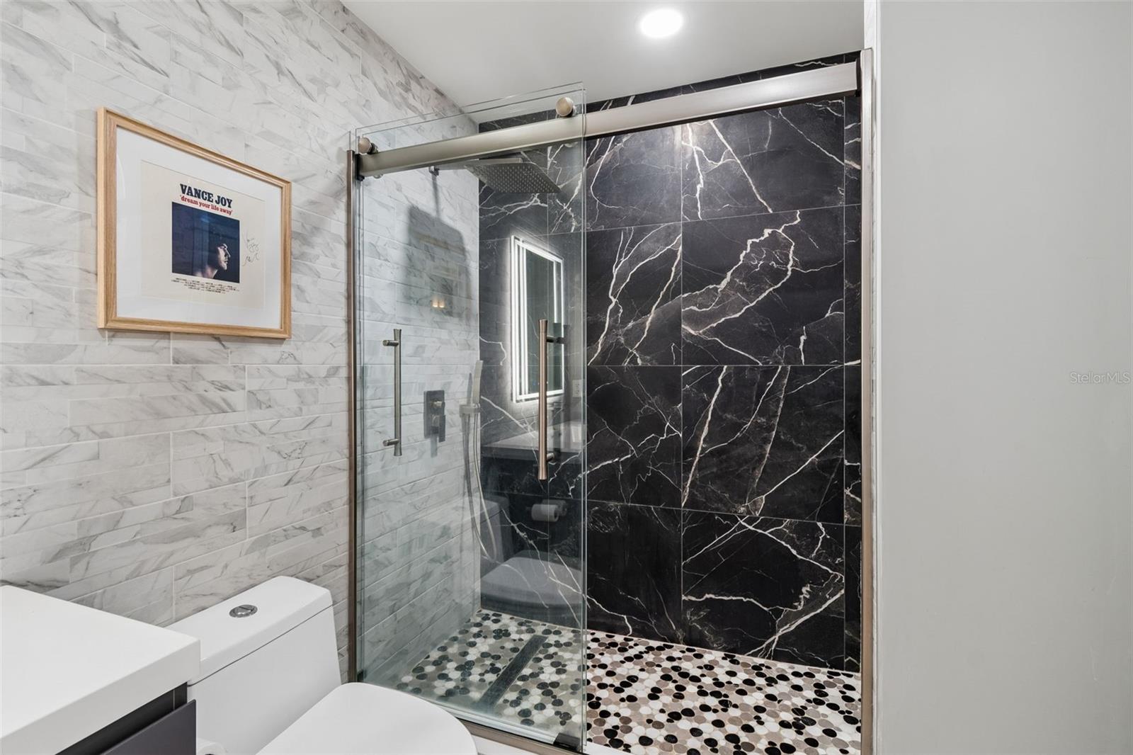 SKYPOINT A CONDO - Residential