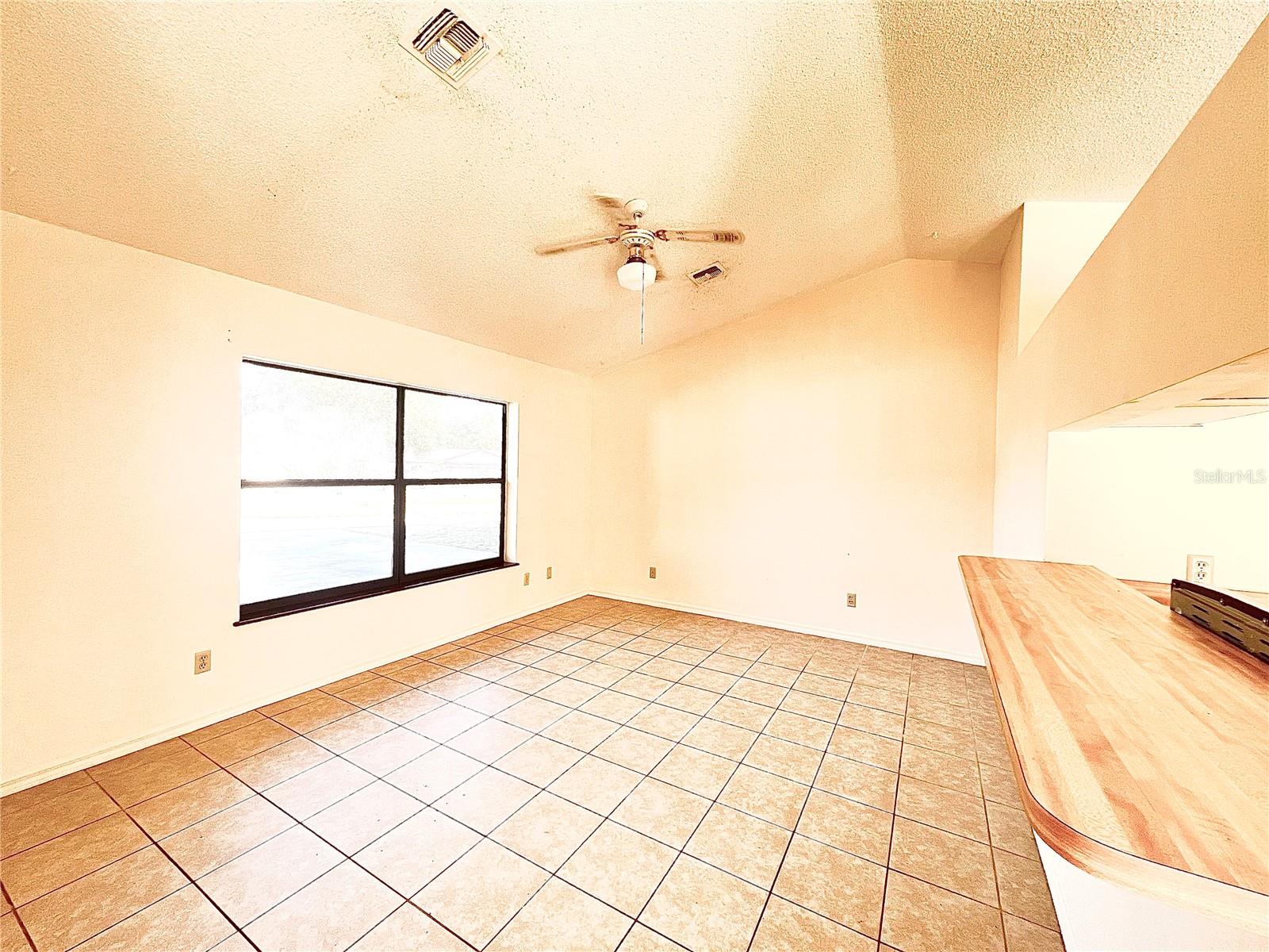 KINGSLAND COUNTRY ESTATE - Residential Lease