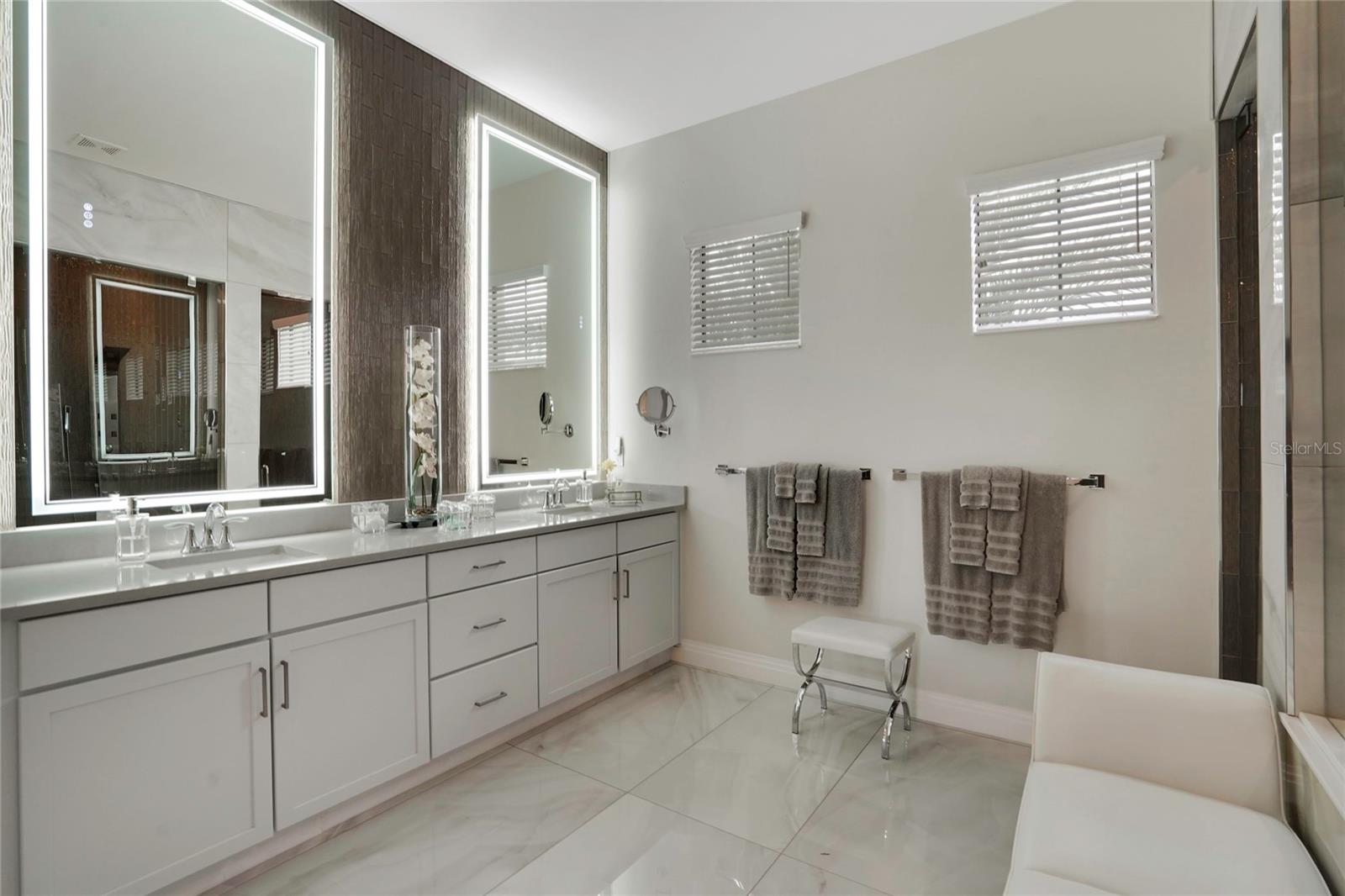 LORRAINE LAKES PH I - Residential