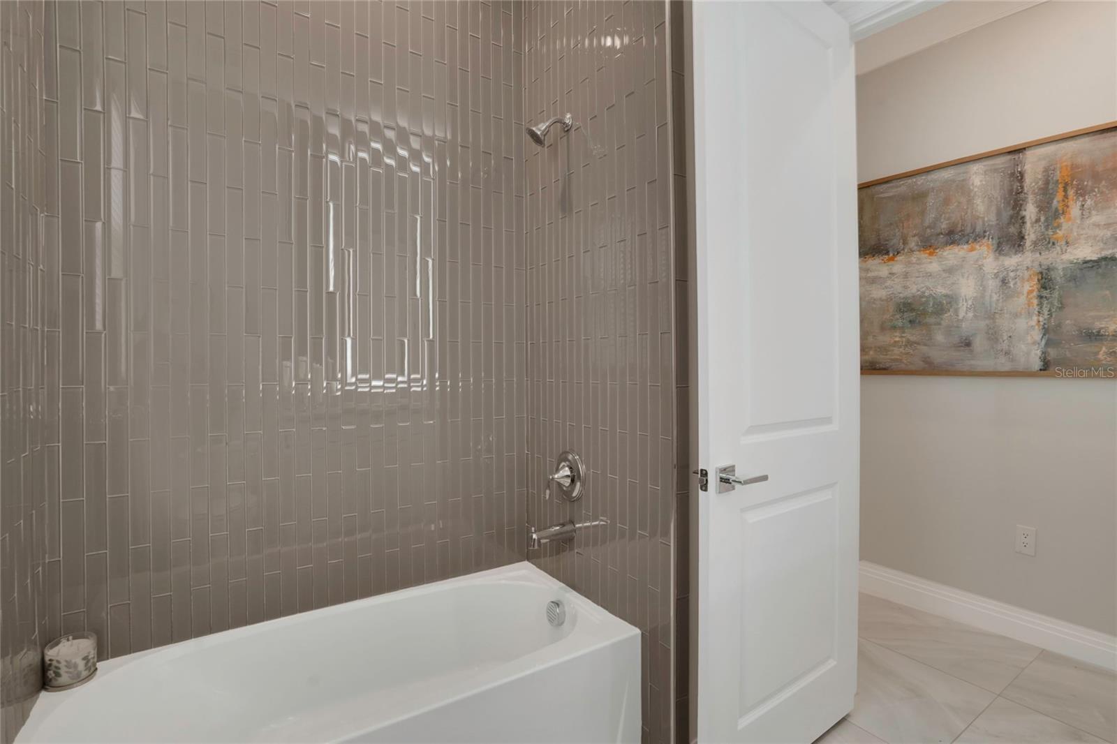 LORRAINE LAKES PH I - Residential