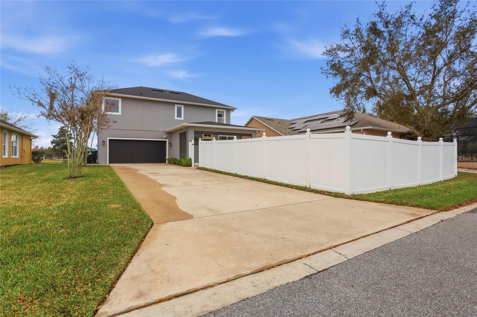 LAKES/WINDERMERE - Residential