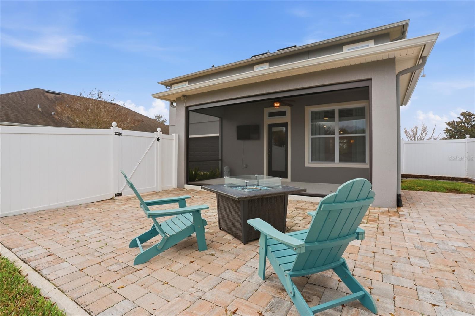 LAKES/WINDERMERE - Residential