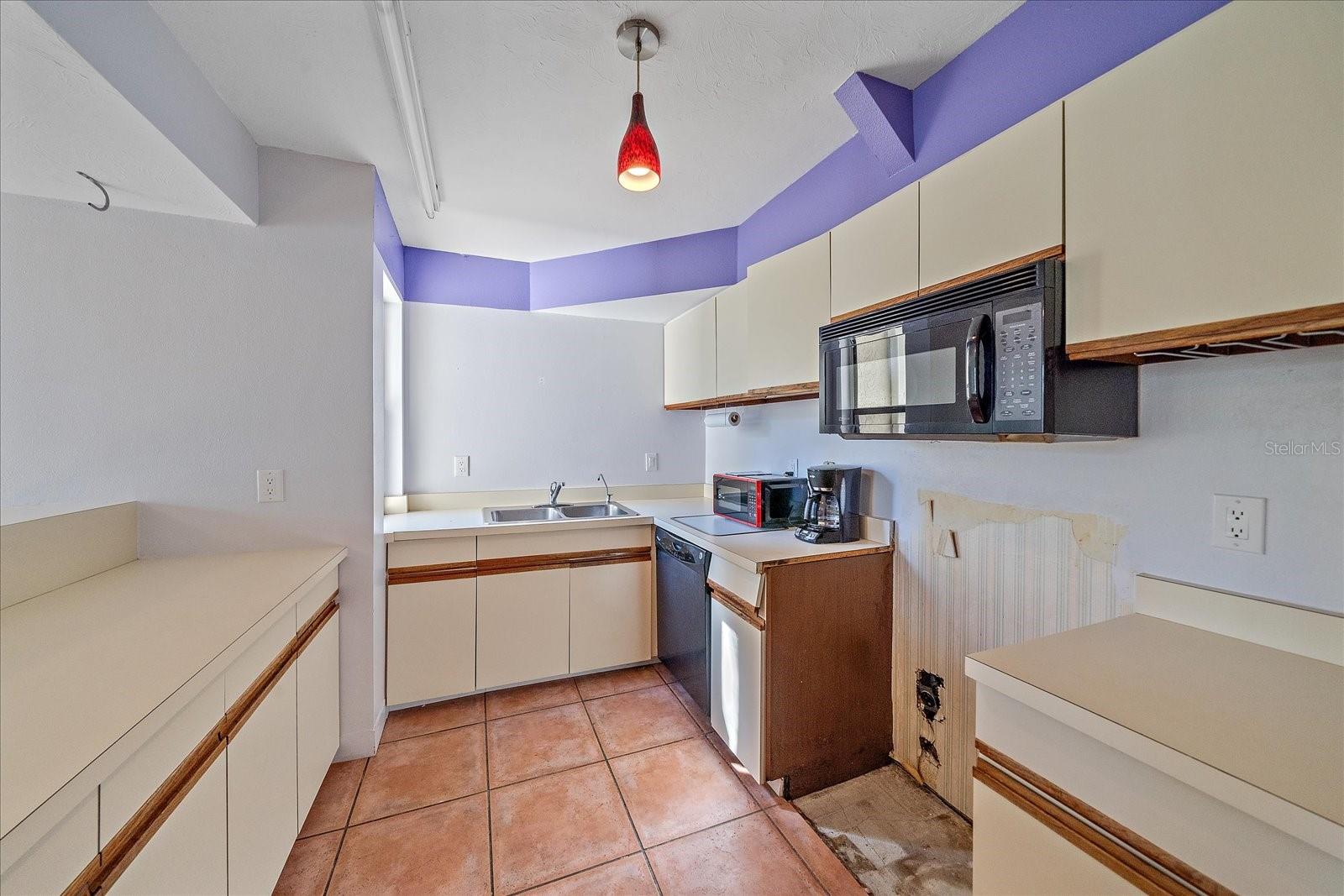 BAY OAKS - Residential