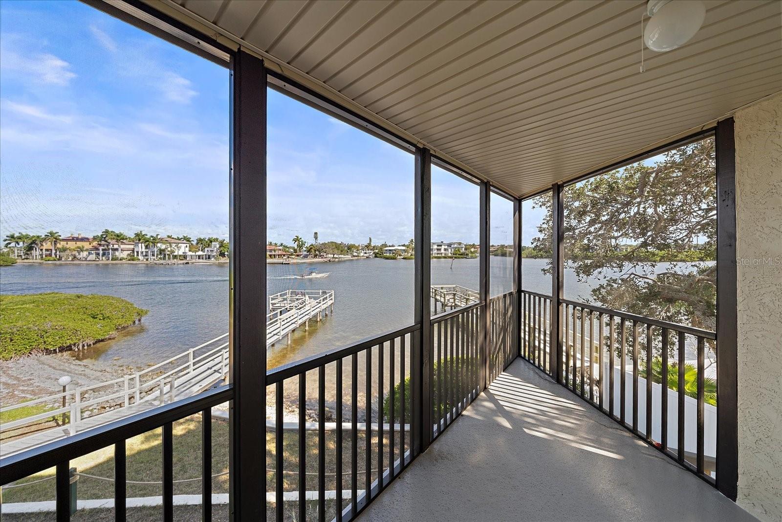 BAY OAKS - Residential