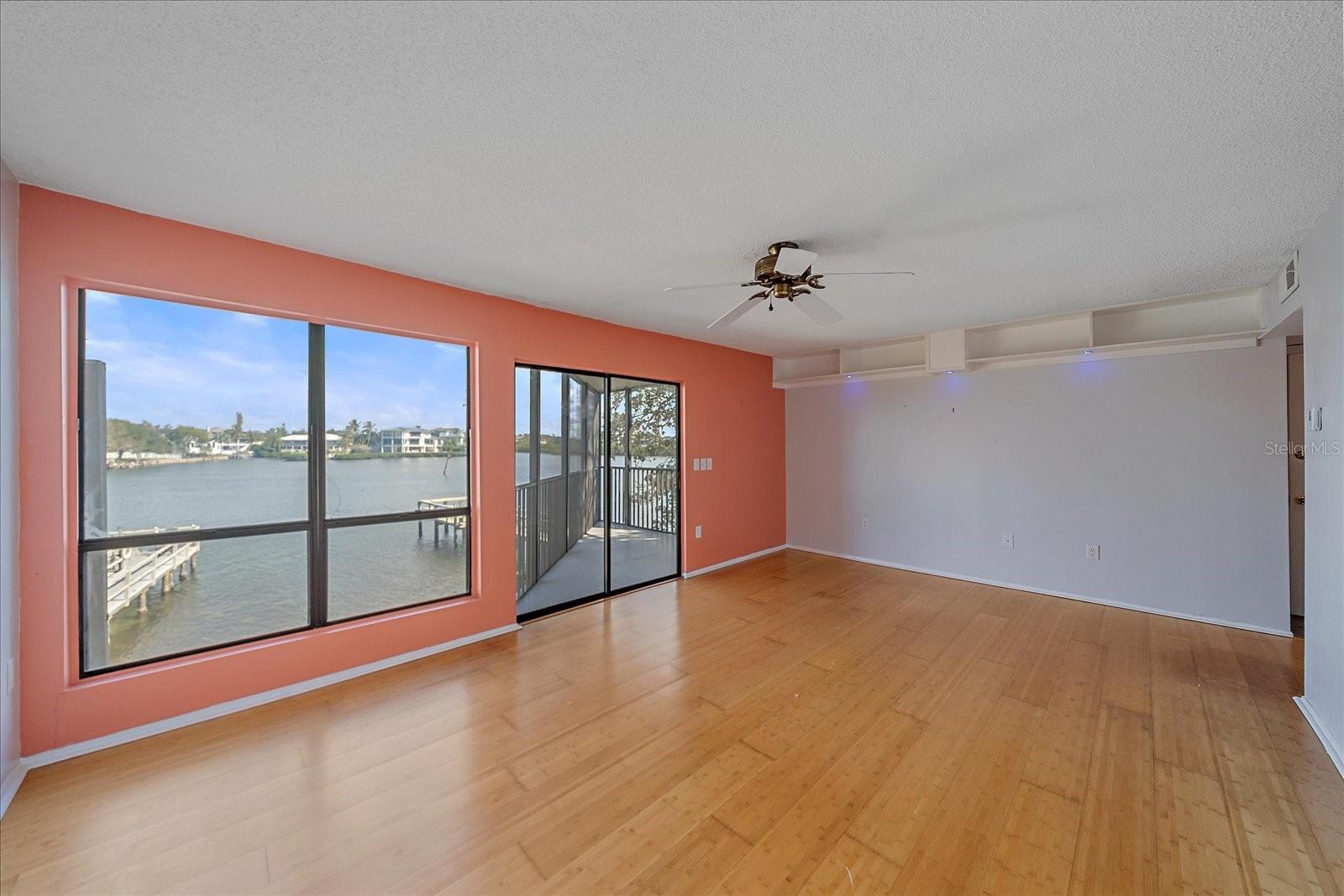 BAY OAKS - Residential