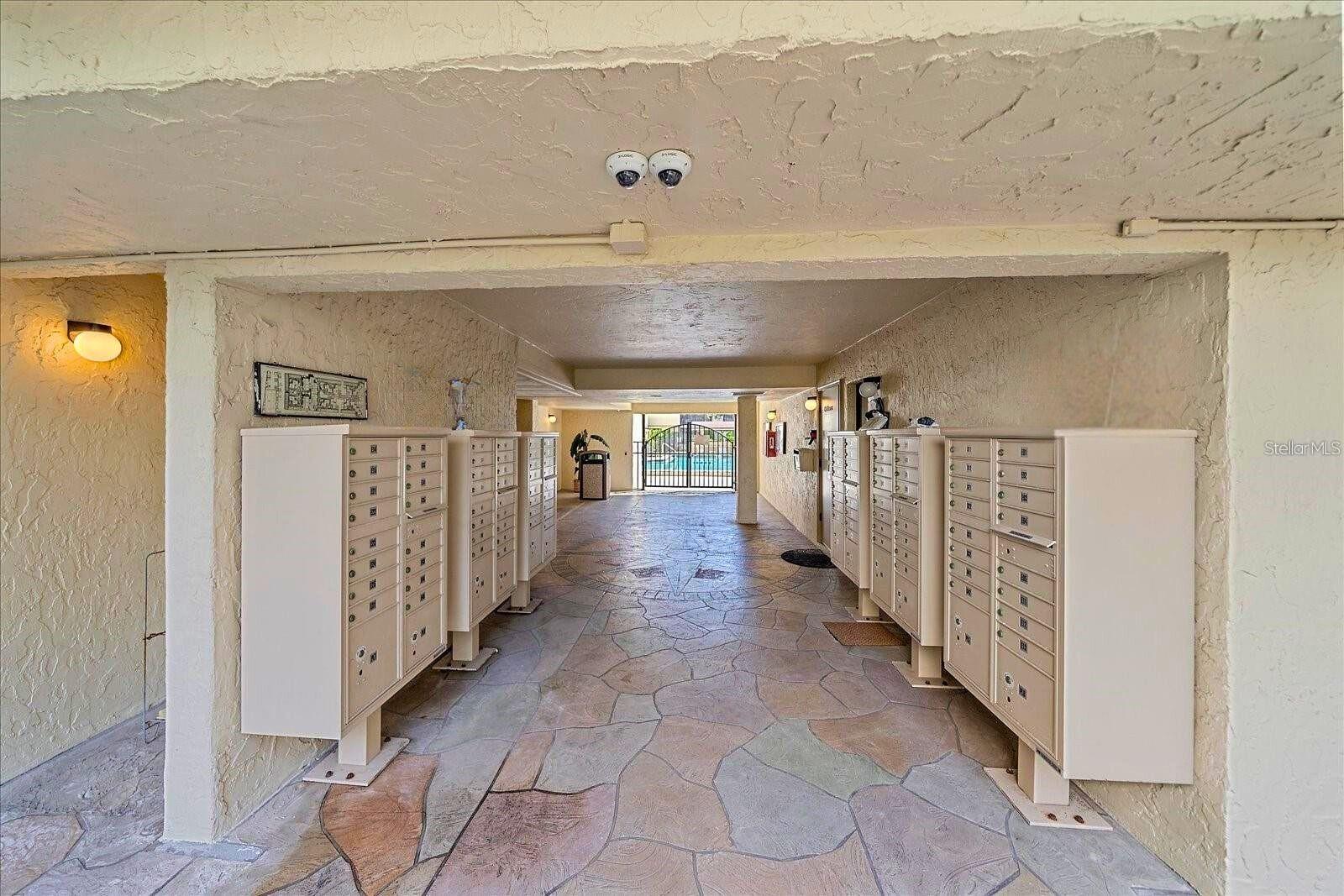 BAY OAKS - Residential