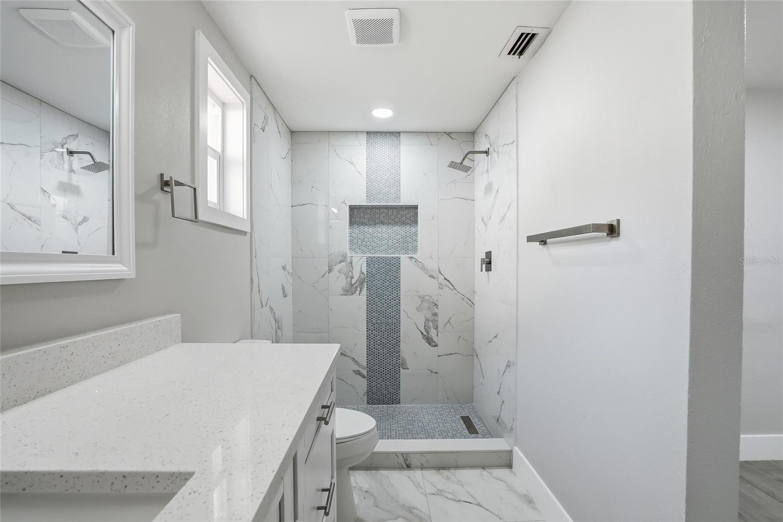 HOLIDAY GARDEN ESTAT - Residential