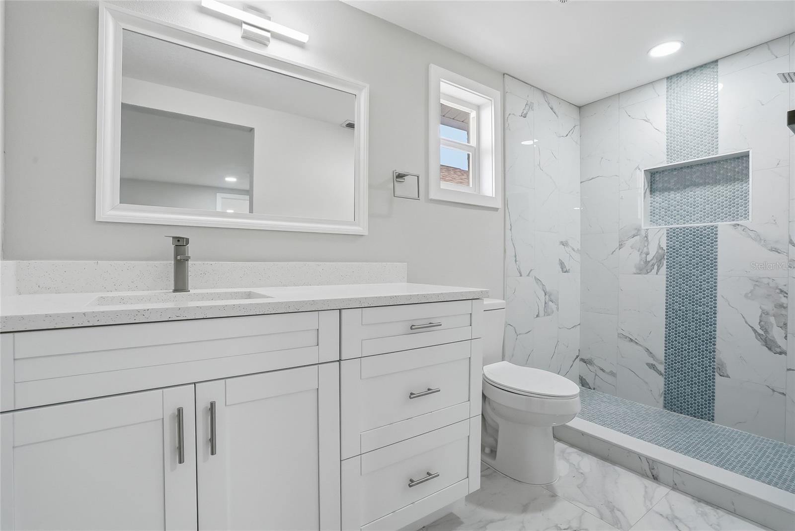 HOLIDAY GARDEN ESTAT - Residential