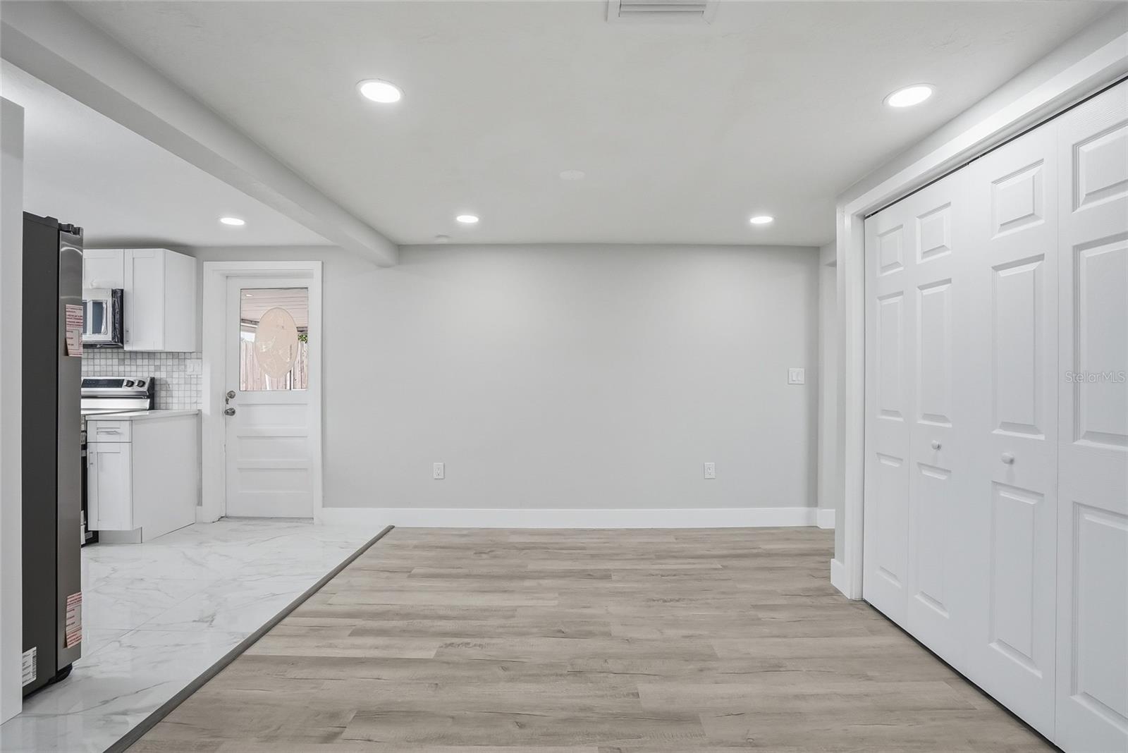 HOLIDAY GARDEN ESTAT - Residential