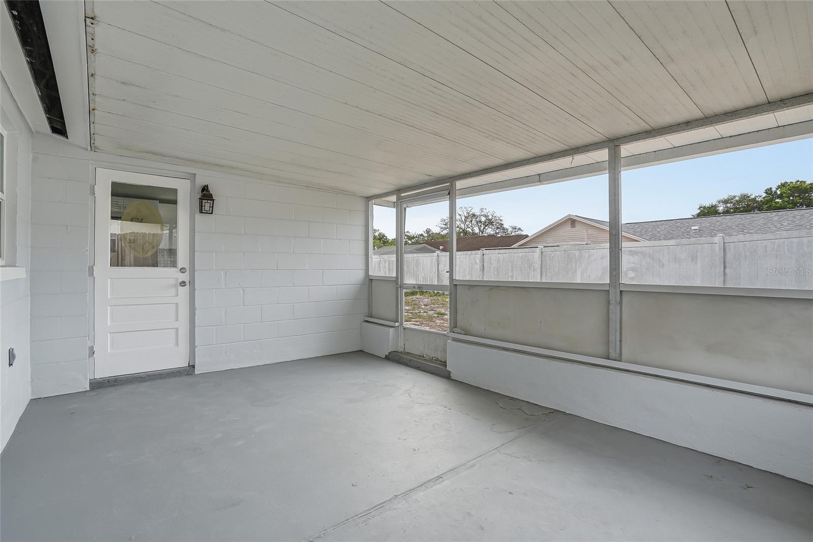 HOLIDAY GARDEN ESTAT - Residential