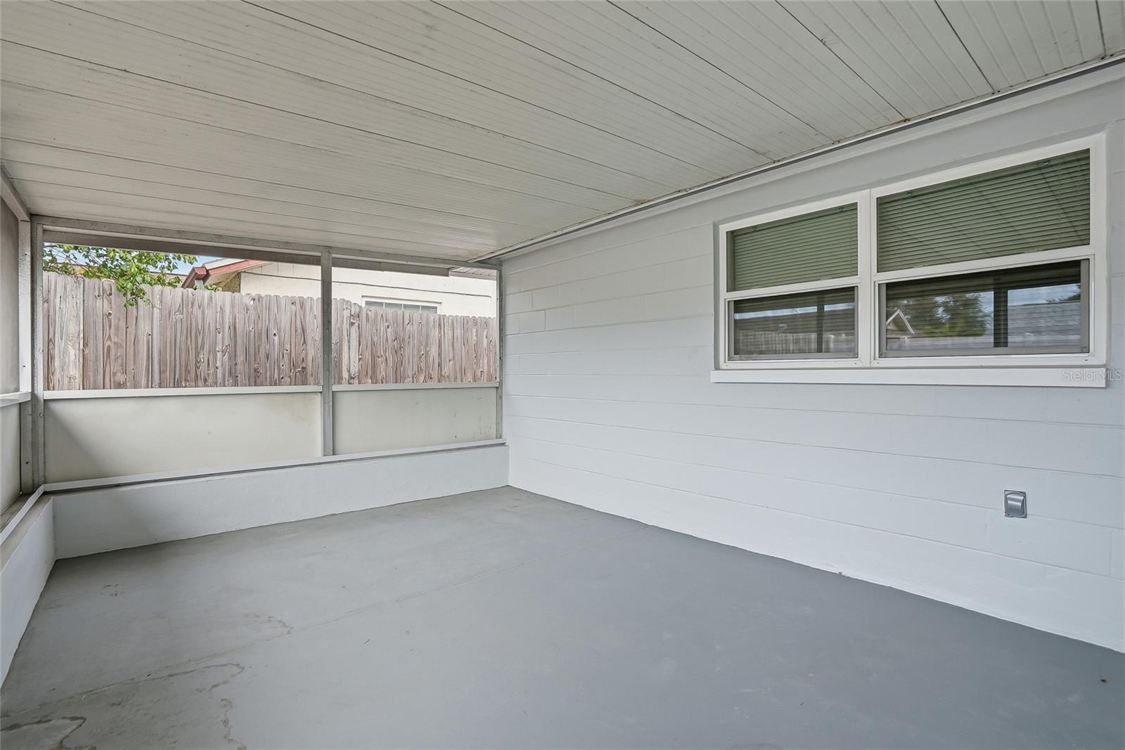 HOLIDAY GARDEN ESTAT - Residential