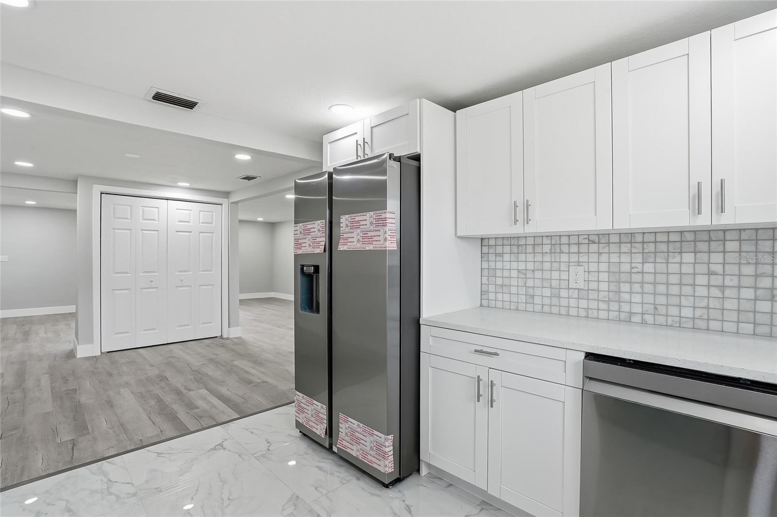 HOLIDAY GARDEN ESTAT - Residential