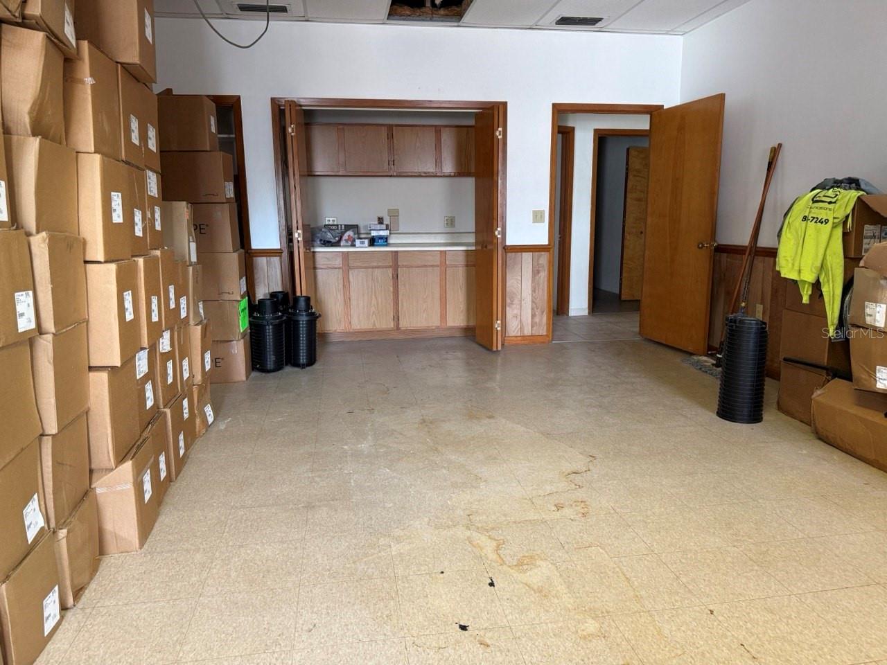 EDWARDS HUGH INDUST CENTER - Commercial Sale