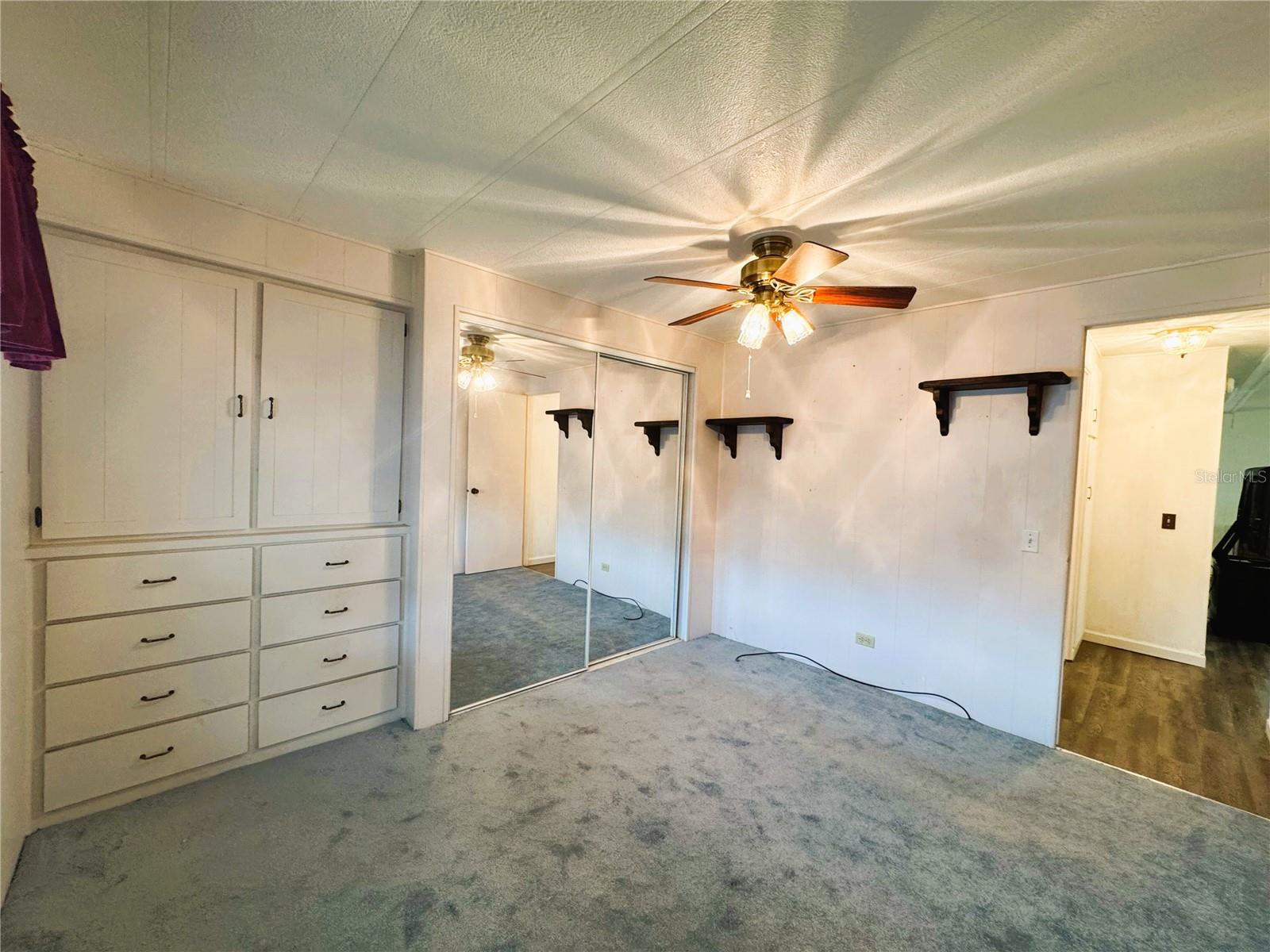 HAWTHORNE AT LEESBURG A COOP - Residential