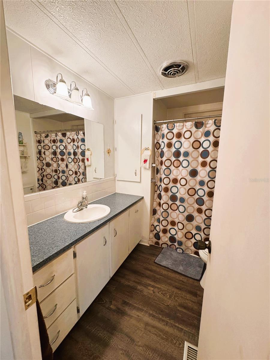 HAWTHORNE AT LEESBURG A COOP - Residential