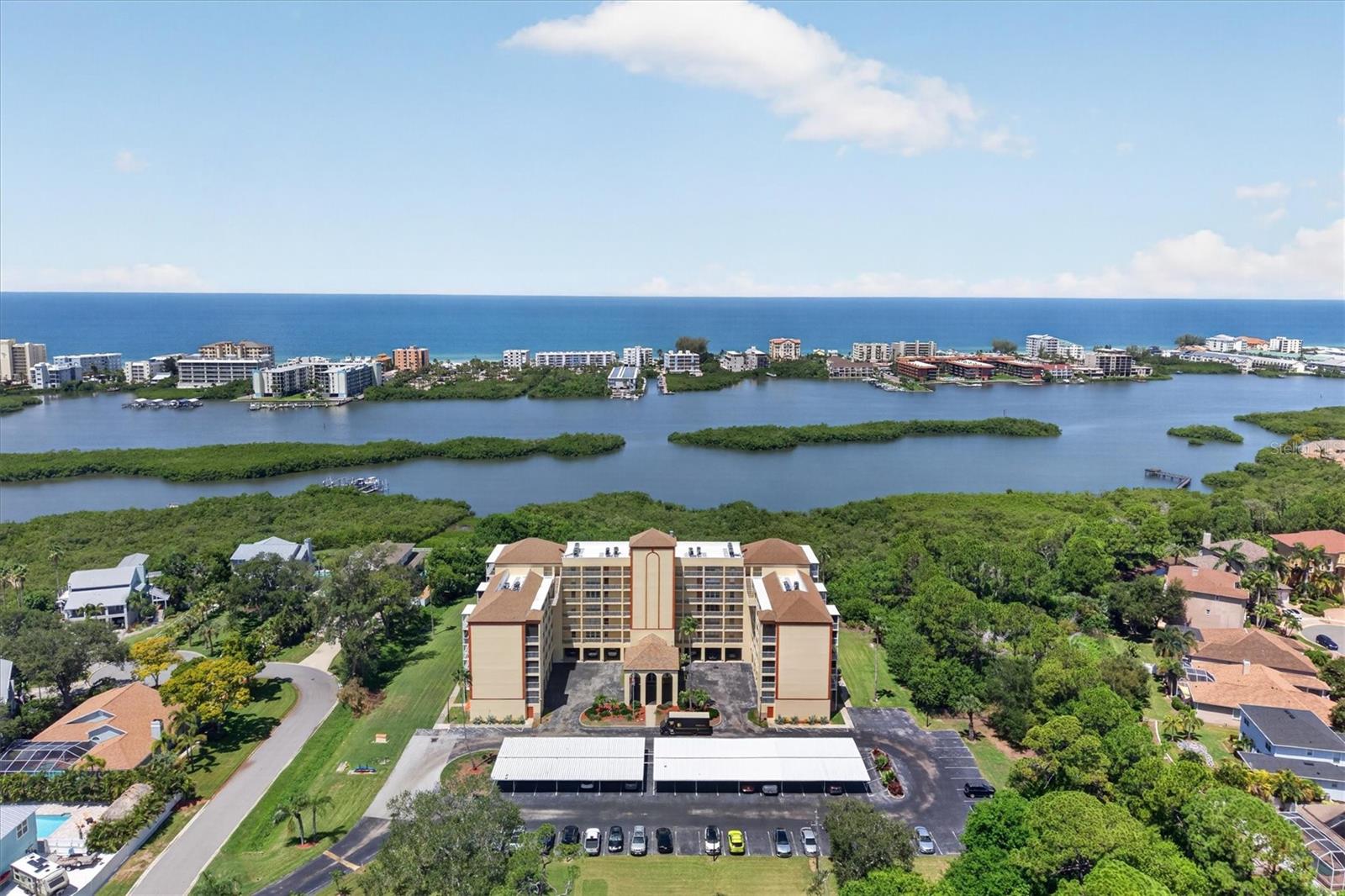 9000 COMMODORE DRIVE 305