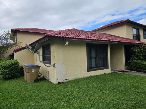 Photo of 569 Hunter Circle, Kissimmee, FL 34758 (MLS # S5147655)