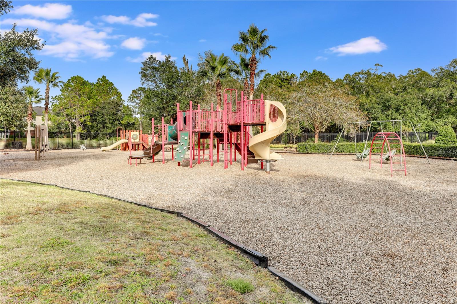 CAMBRIDGE/OAKLEAF PLANTATION - Residential