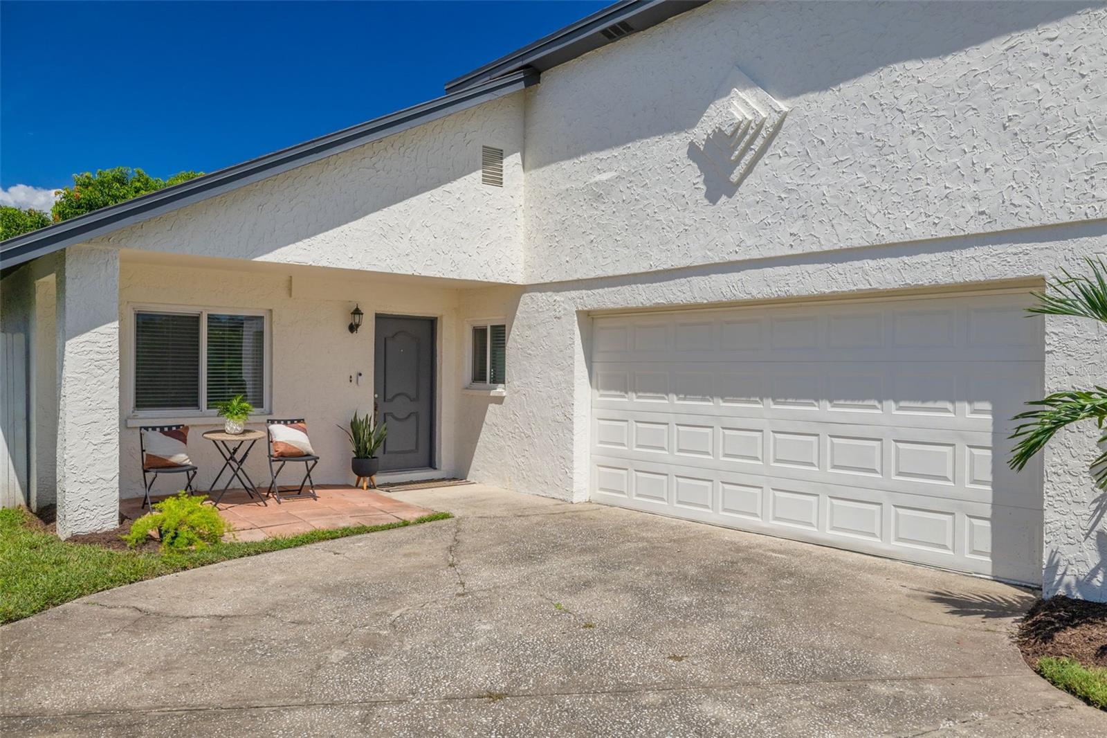 3160 CHAMBLEE LANE