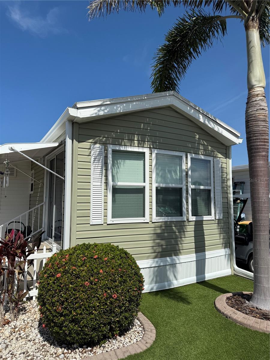 HOLIDAY TRAVEL PARK ENGLEWOOD - Residential