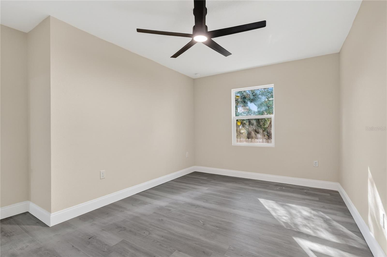 PINE LAKES SOUTH - Residential