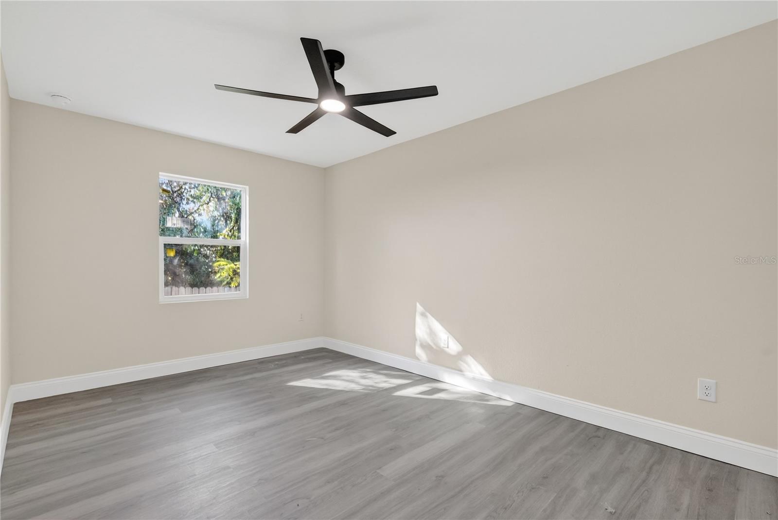 PINE LAKES SOUTH - Residential