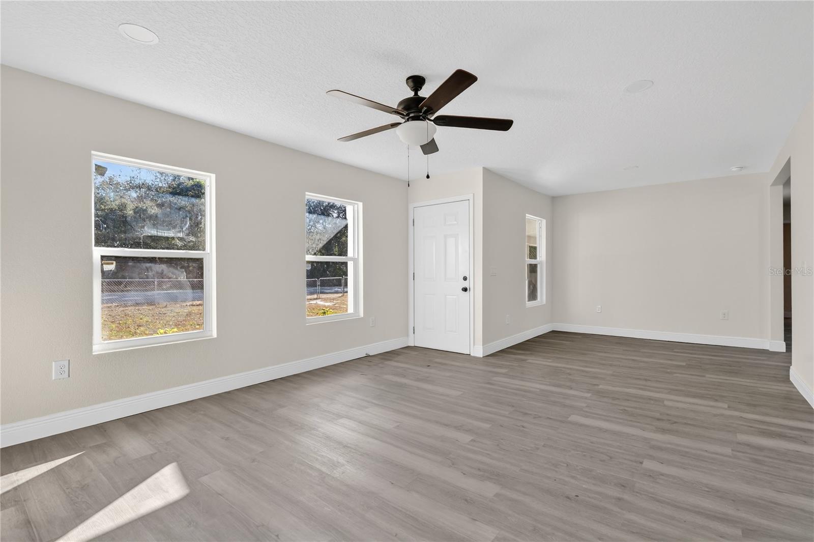 PINE LAKES SOUTH - Residential