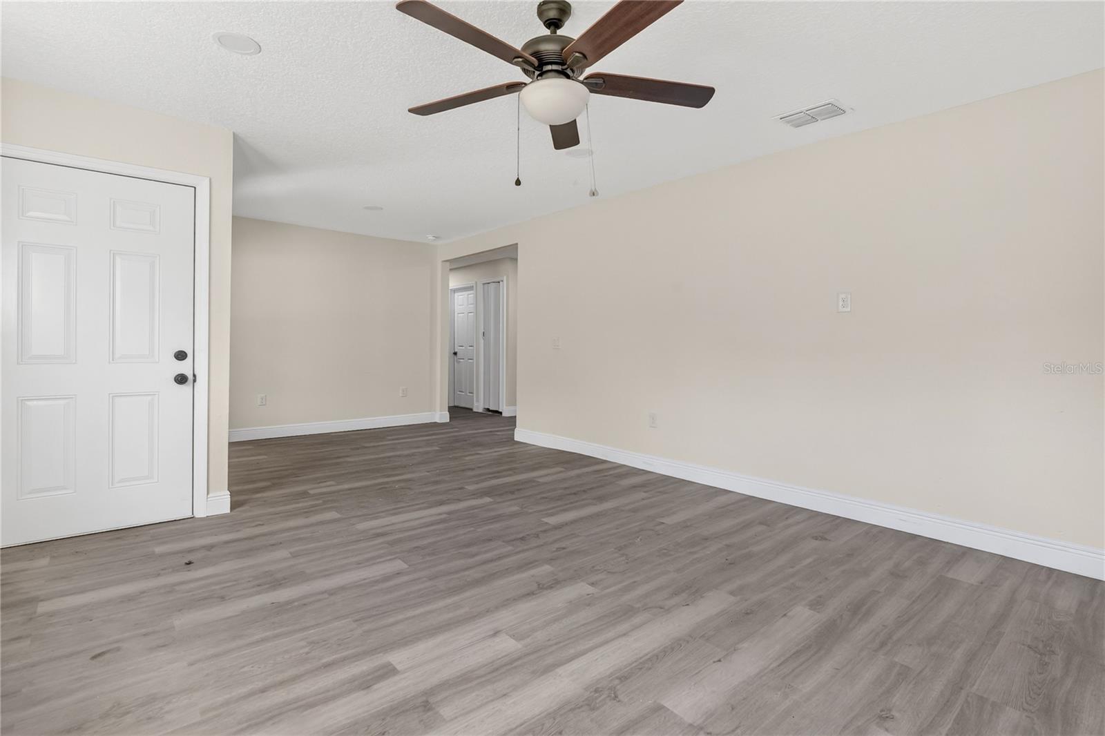 PINE LAKES SOUTH - Residential