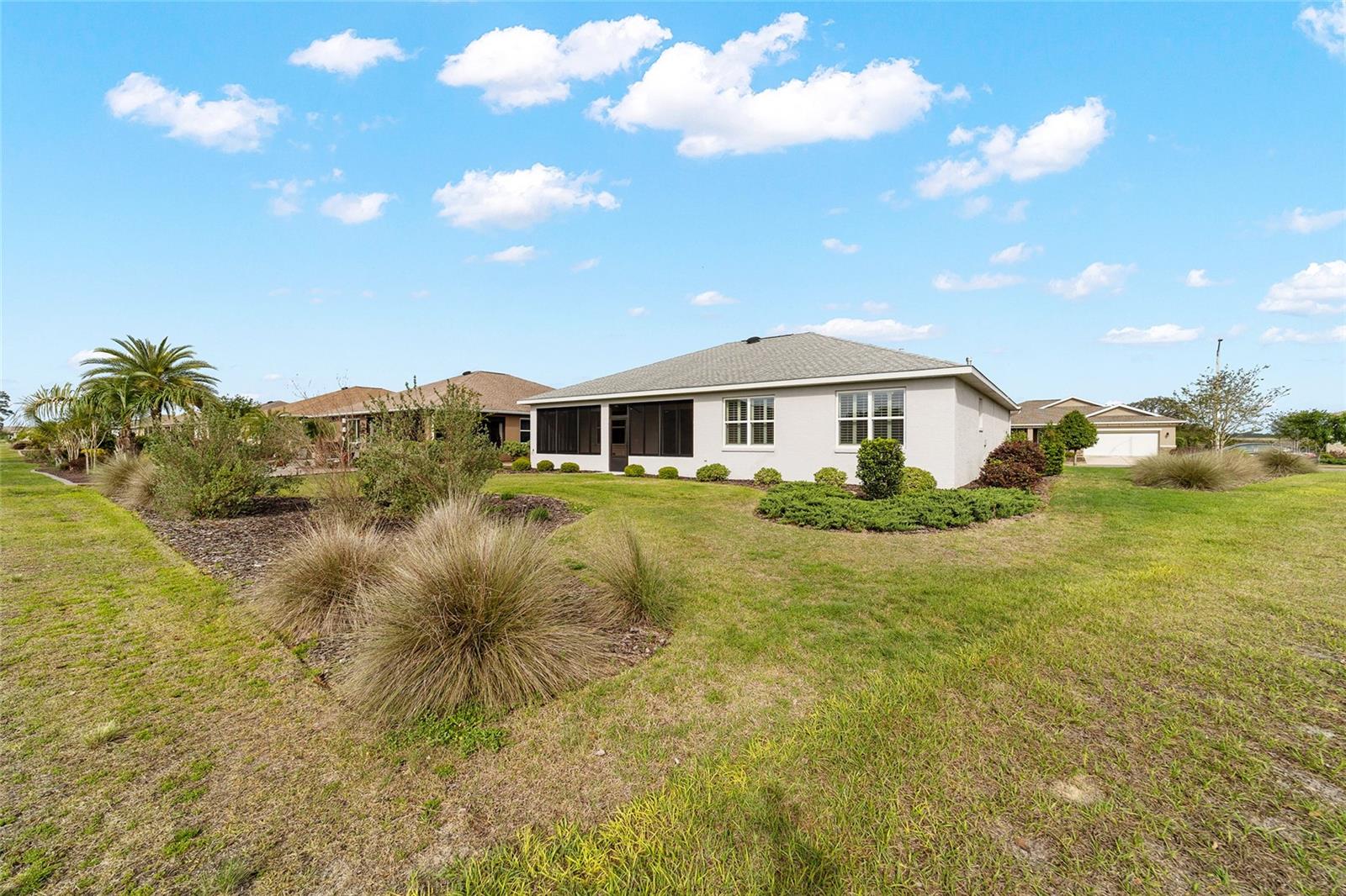 ON TOP/THE WORLD AVALON PH 7 - Residential