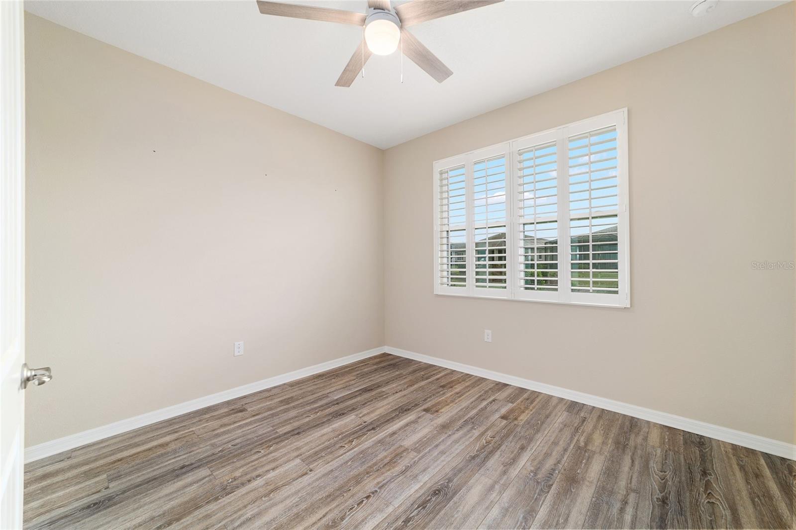 ON TOP/THE WORLD AVALON PH 7 - Residential