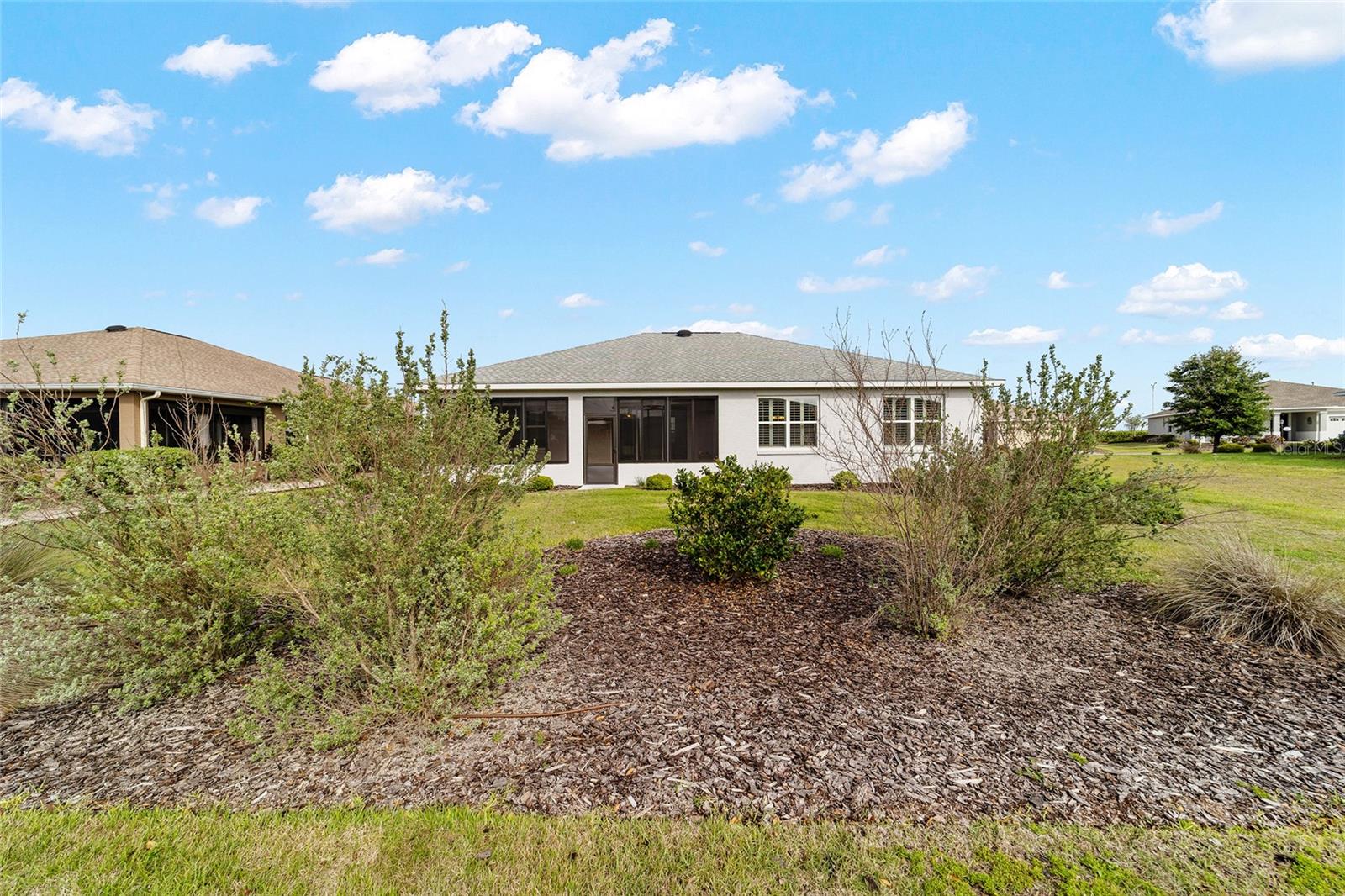 ON TOP/THE WORLD AVALON PH 7 - Residential