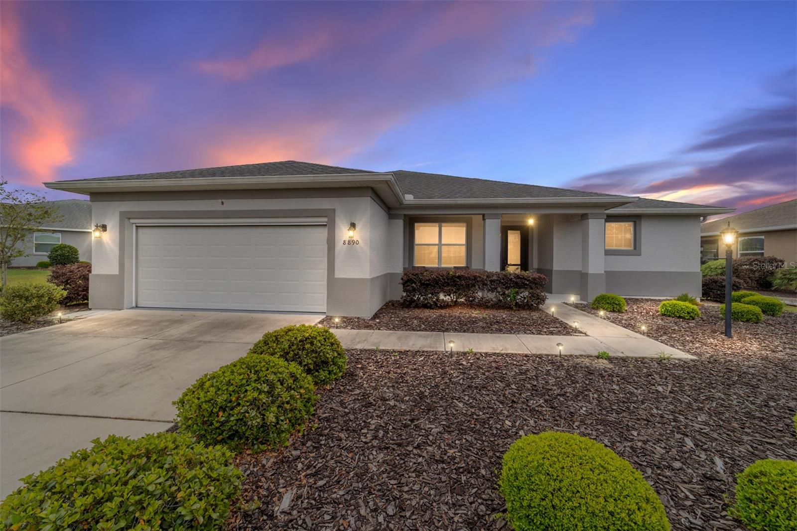 ON TOP/THE WORLD AVALON PH 7 - Residential